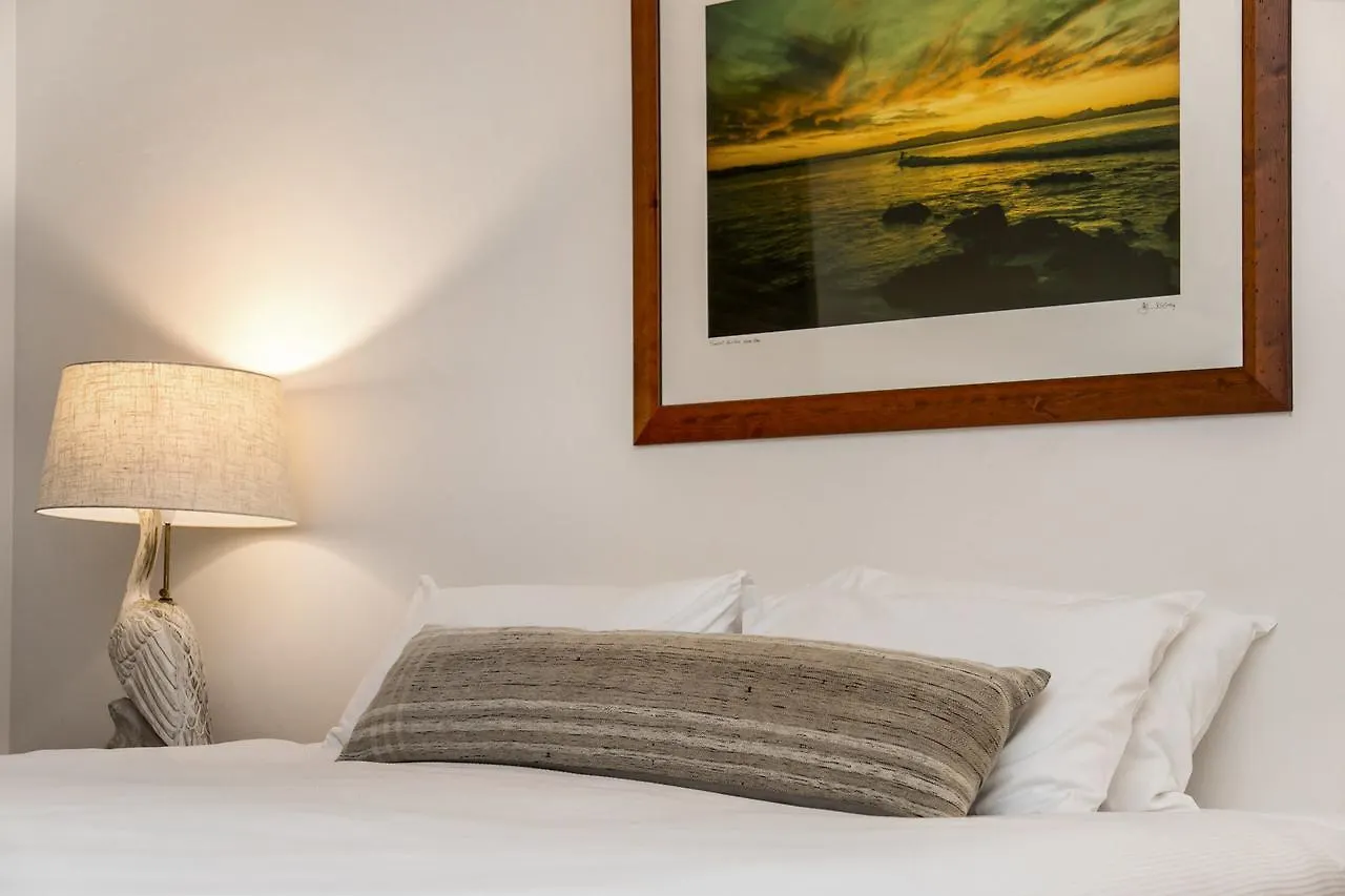 Byron Bay Accom Unit 2 66 Lawson Street, Byron Bay - Koranba Apartment