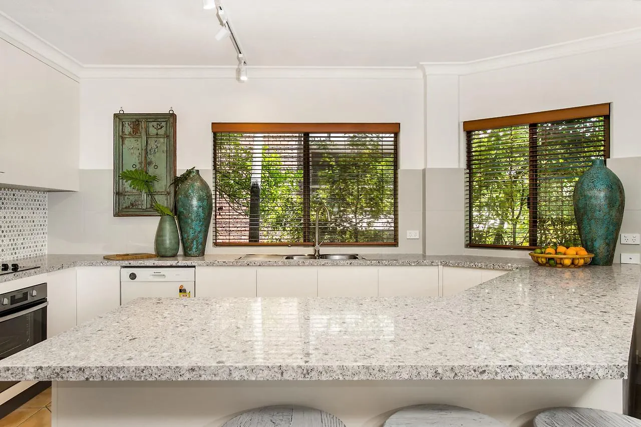 Byron Bay Accom Unit 2 66 Lawson Street, Byron Bay - Koranba